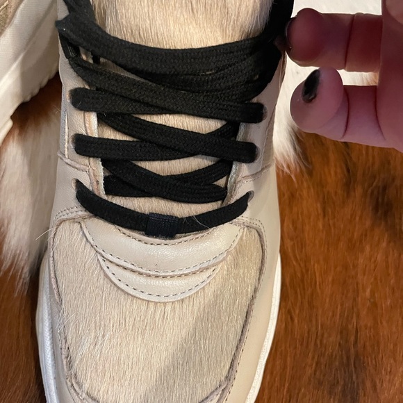 P448 cream fur tennis shoes sold out - Picture 4 of 6